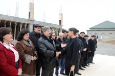 Birinci xanım Mehriban Əliyeva Xəzər rayonunda təmiri və əsaslı surətdə yenidən qurulması nəzərdə tutulan bir sıra obyektlərdə olub (FOTO)